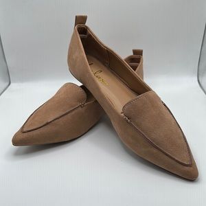 NWOB LULUS EMMY POINTED TOE SUEDE FLAT SHOES IN TAN WOMEN’S SZ 9 (fit like an 8)